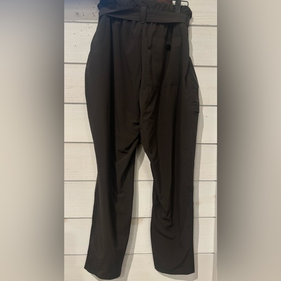 ATHLETA NWT Skyline Pant size 10P in Arbor Olive - Picture 13 of 14